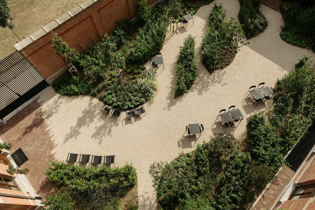 Hotel August Courtyard | Garden Design by Wirtz Landscapes Belgium