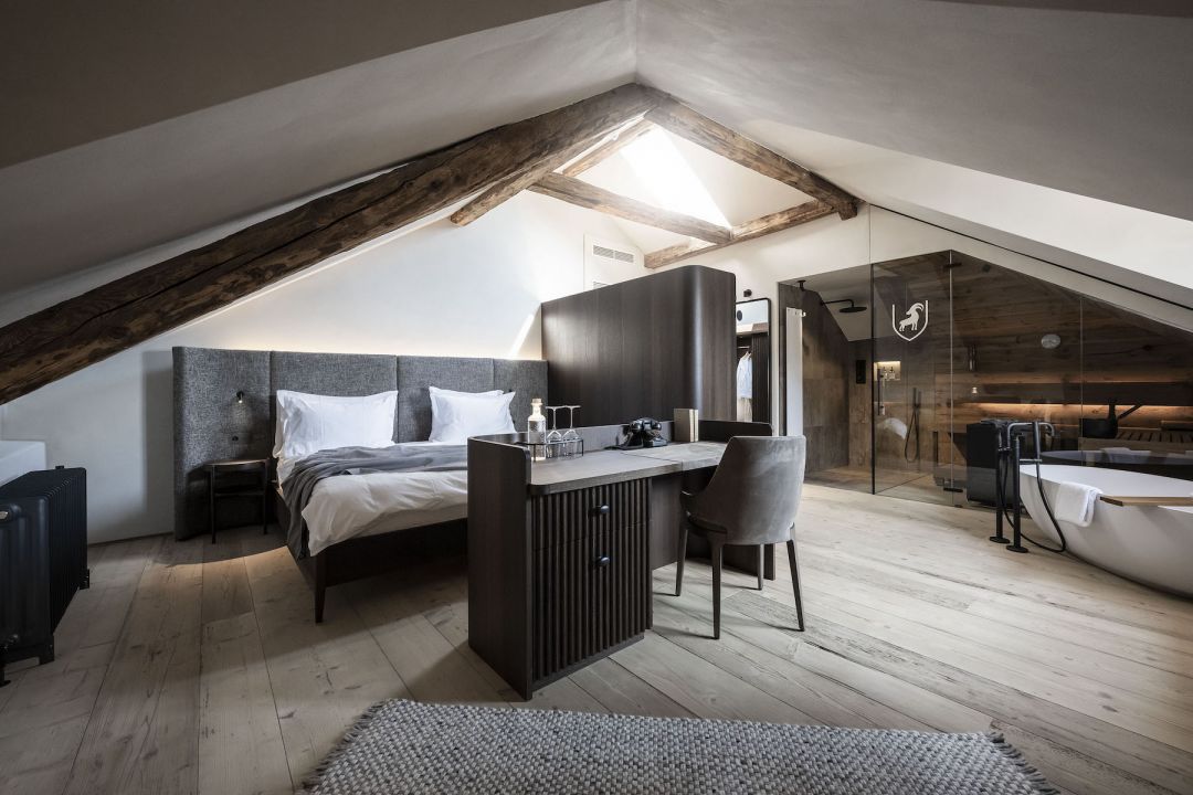 Luxury Alpine Hotel Suites | Ansitz Steinbock Villandro  Photography, Interior Design Images | Gallery