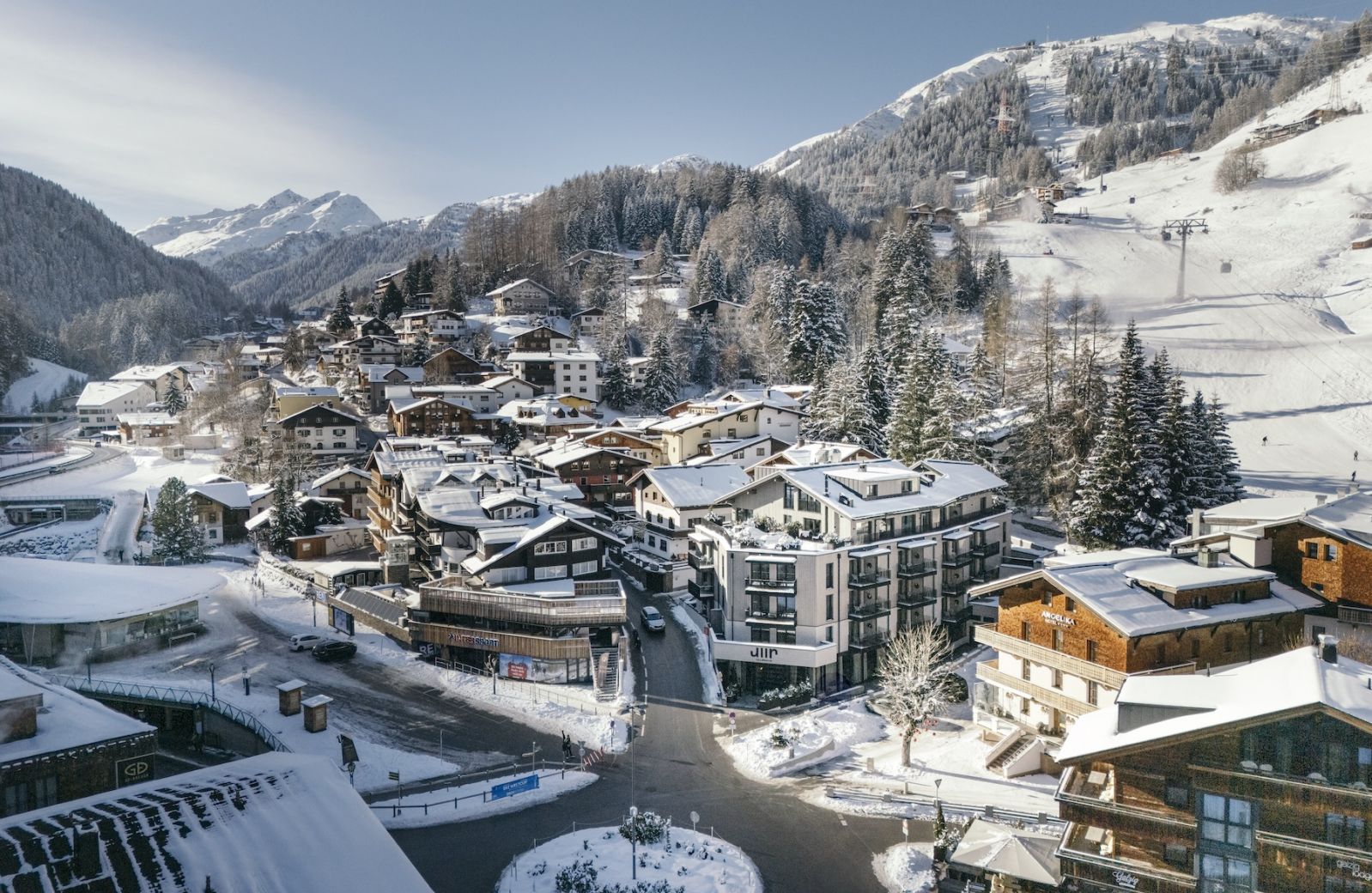 Ullrhaus | design hotel located in the resort of St. Anton in the Tyrolean Alps