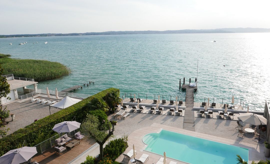 Outsoor private pier overling the lake | Aqva Boutique Hotel in Sirmione, Lake Garda