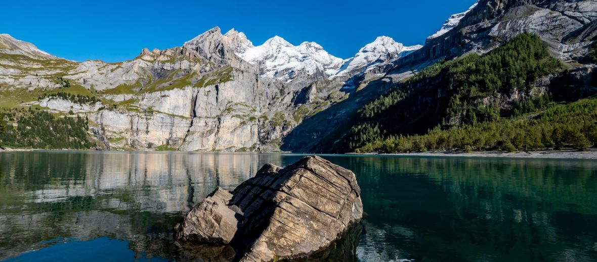 Chalet Arva – A Secluded Swiss Alpine Retreat by Lake Oeschinen /Oeschinensee 