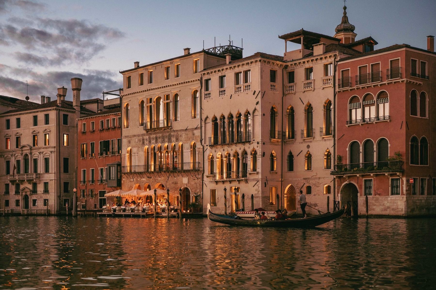 Venice Venice Hotel | A Beautiful Palace Hotel overlooking the Grand Canal