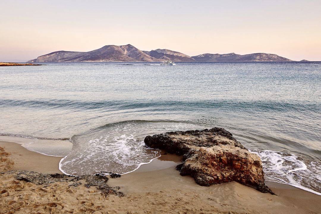 Beautiful Beaches in the Greek Cyclades | Travel Guide to the Aegean