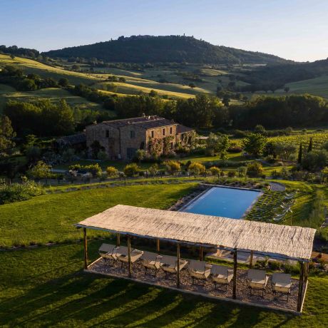 FOLLONICO B&B is a romantic, boutique guesthouse in Montefollonico, Tuscany