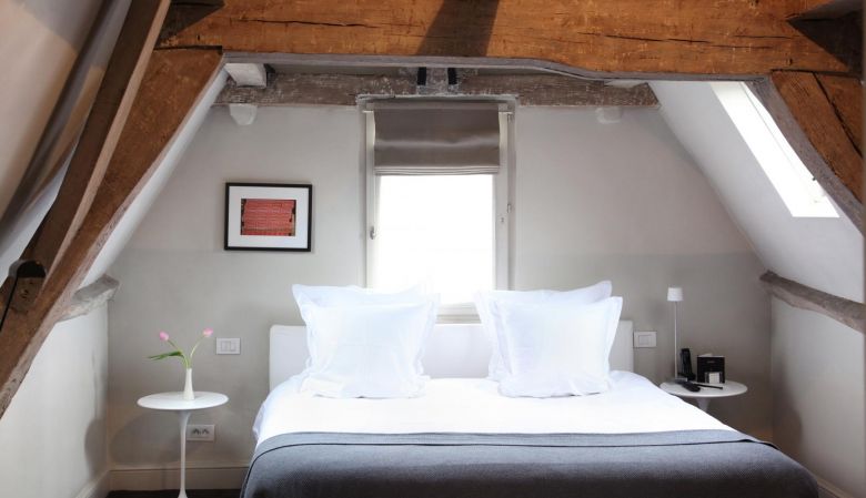 Luxury Bedrooms | Cool Hotel Design Interiors at boutique Hotel Julien Anterwp, Belgium 