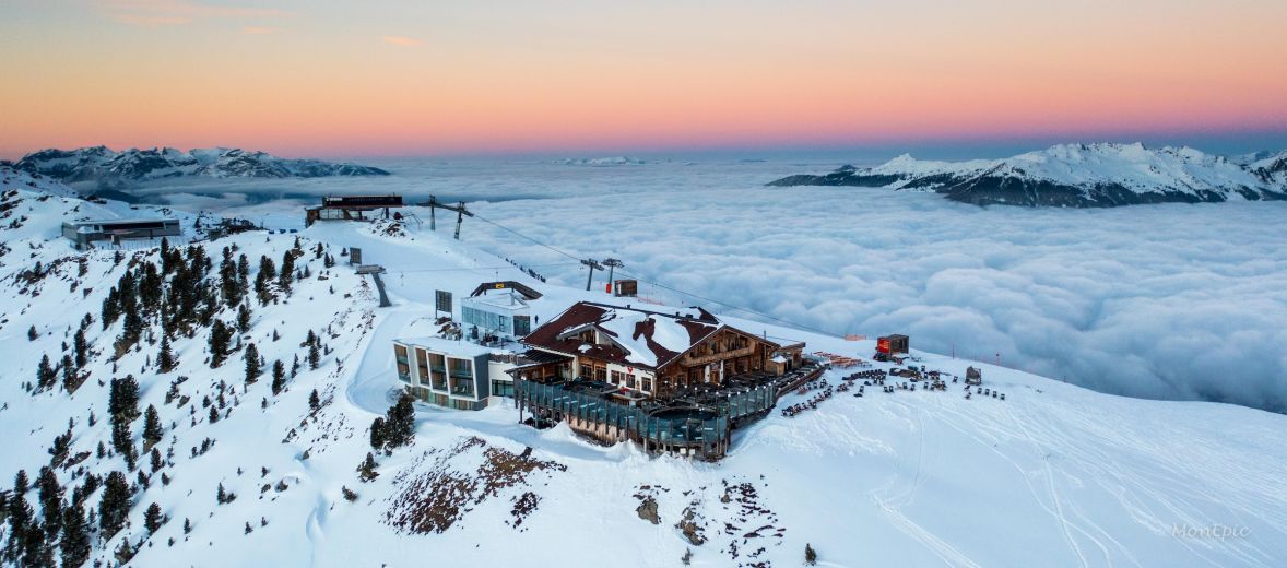 Kristallhütte | Skiing in Zillertal | Travel Alps Tirol Austria | The Aficionados