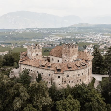Schloss Freudenstein | Luxury Hotel with Boutique Suites in Appiano/Eppan, Italy | The Aficionados