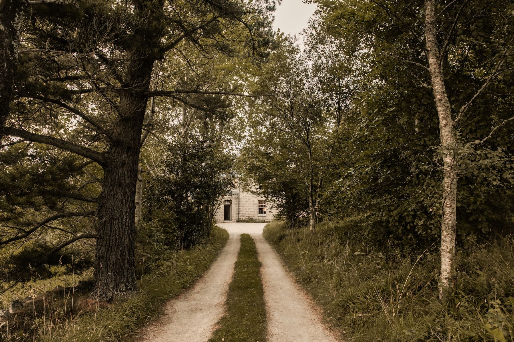 Lundies House | Design Hotel in Tongue, Scotland | The Aficionados