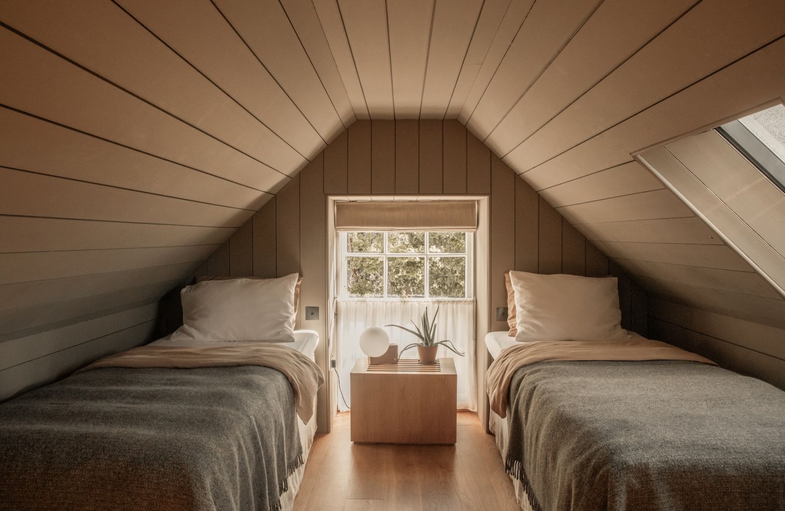 Lundies House | Design Hotel in Tongue, Scotland | The Aficionados