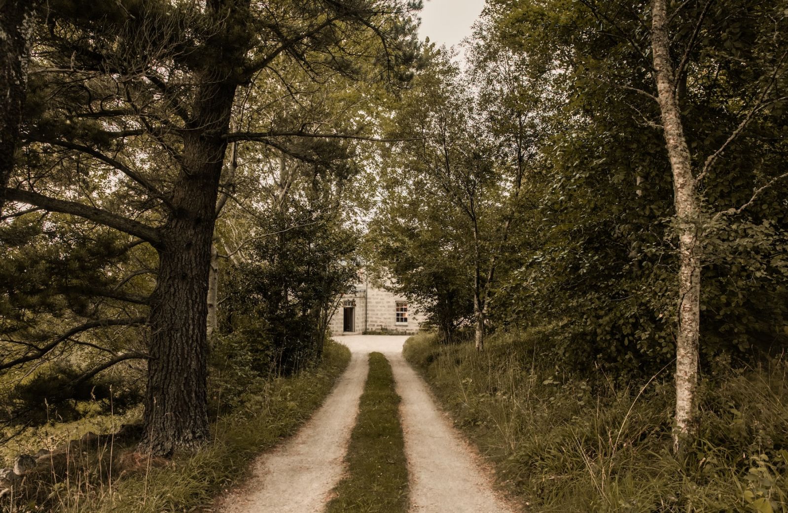 Lundies House | Design Hotel in Tongue, Scotland | The Aficionados