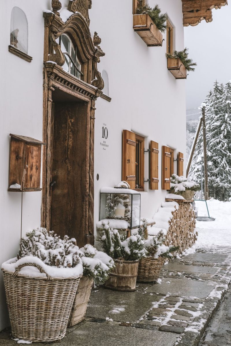 Traditinoal fascade found int he beautiful villages of Bavaria |Der Schmiedhof Geitau | Beautiful Luxury Apartments in Bavaria, Germany