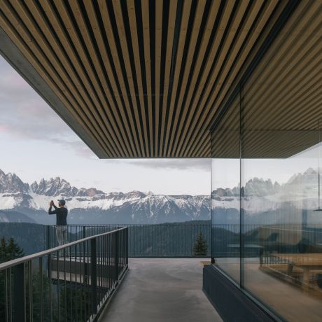Anders Mountain Suites | Design Hotel | Brixen, Bressanone South Tyrol Italy by architect Martin Grubner | The Aficionados