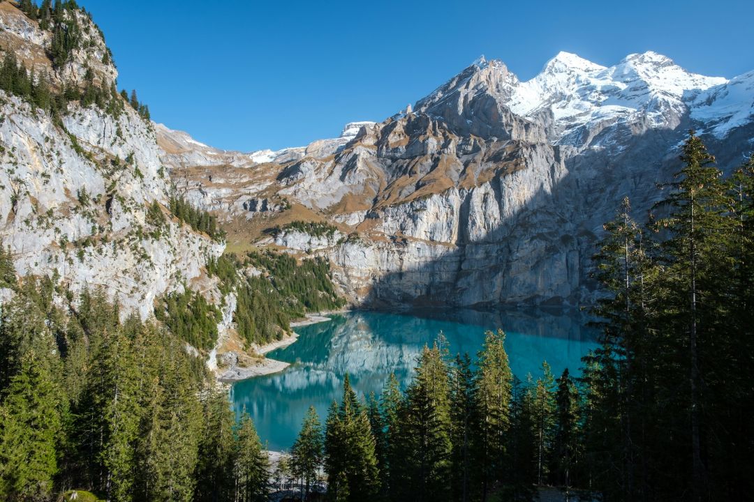 Oeschinensee: Switzerland’s Wild Alpine Escape & Secret Mountain Lake