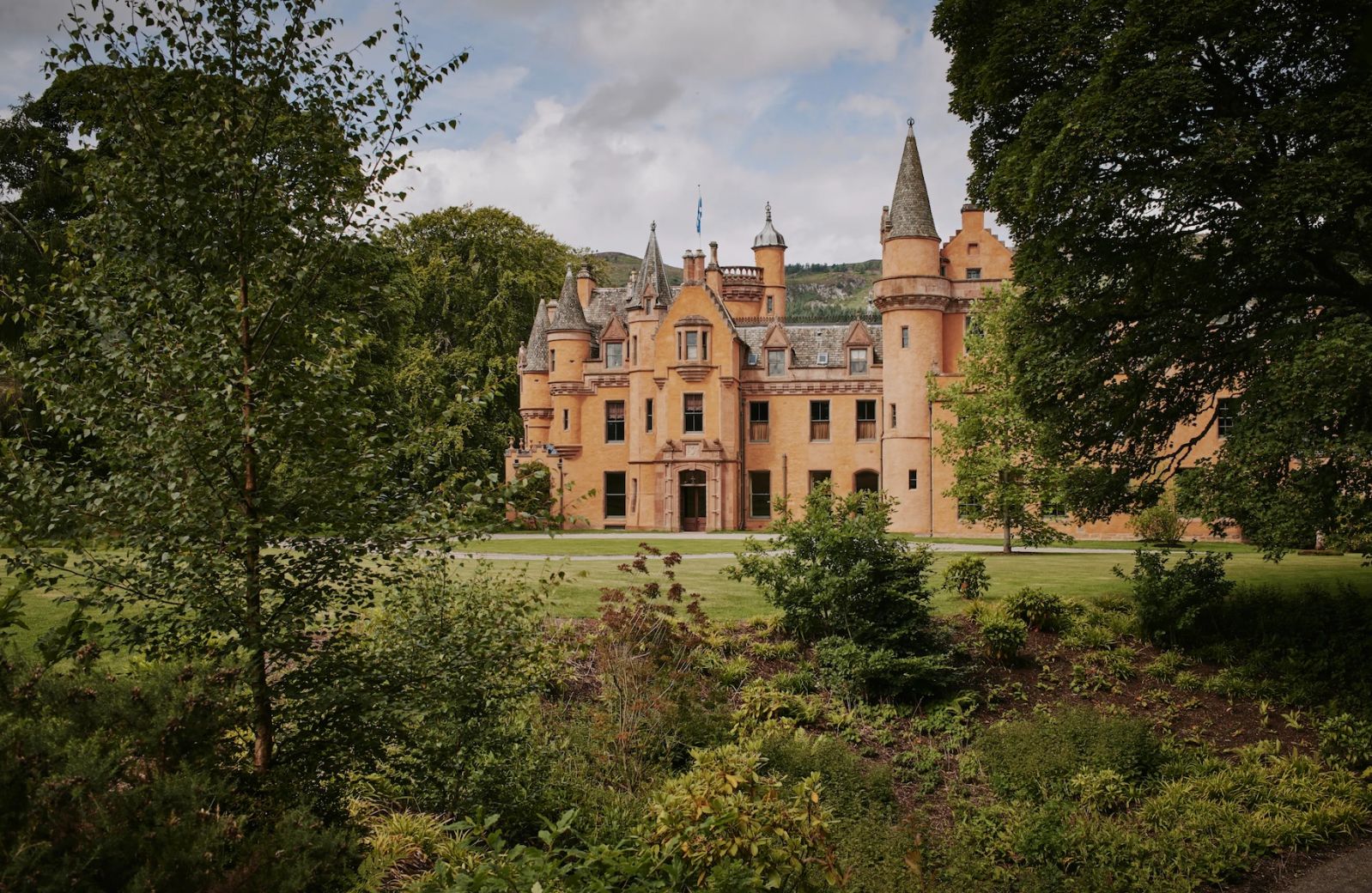 Aldourie Castle Loch Ness | Historic Private-Hire Luxury Estate in Scotland 