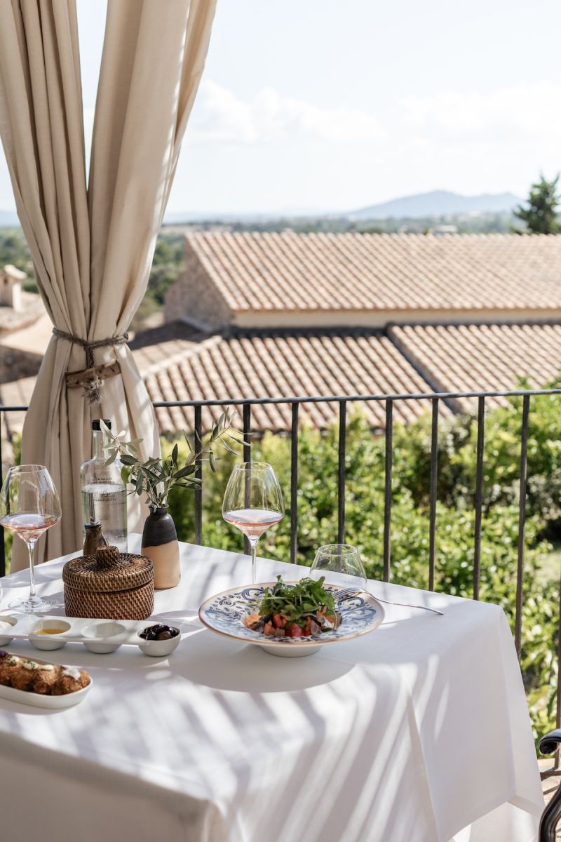 Alfresco Dining Ca’n Beneït Mallorca – Historic, Boutique Hotels in the Serra de Tramuntana, Spain