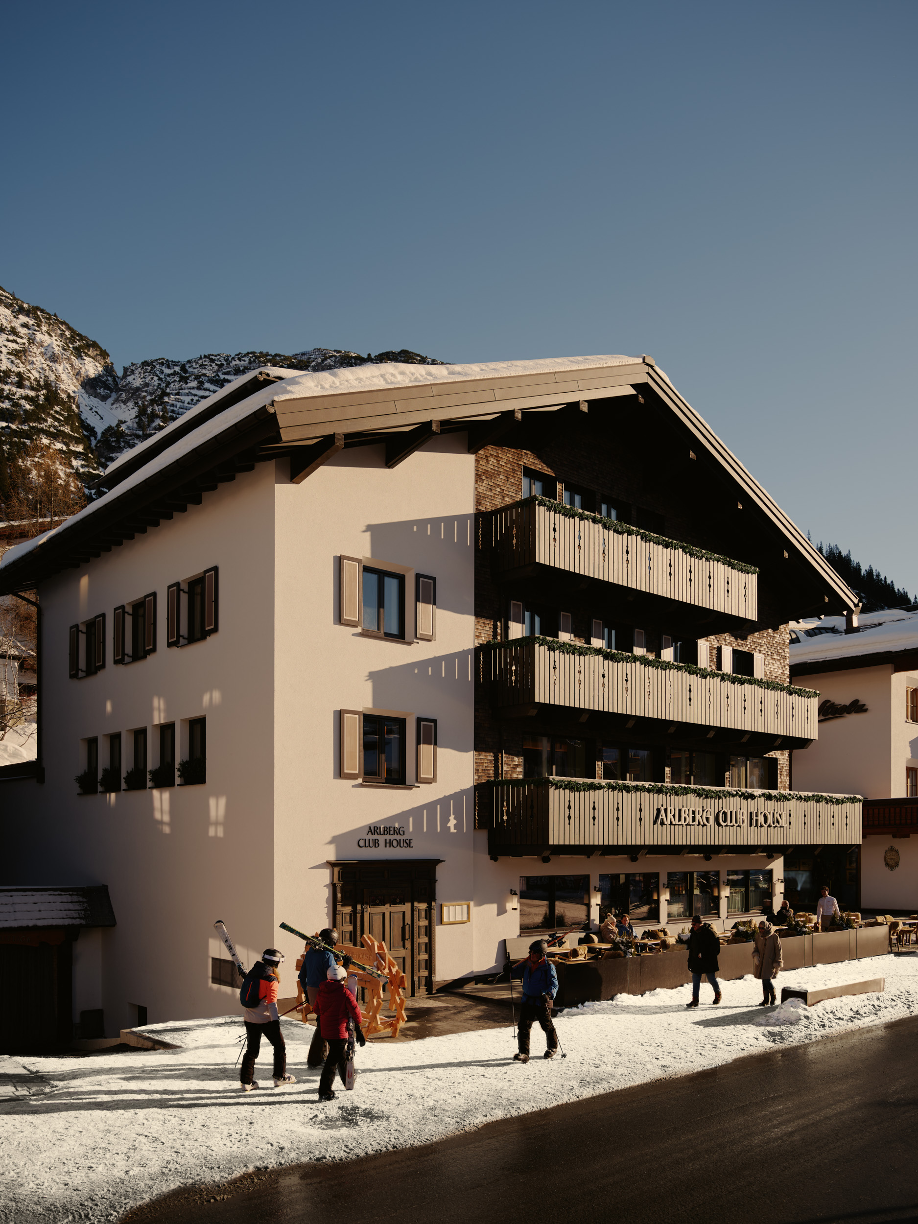 Good Mountain Life  - Arlberg Club House Lech, Austria - Restaurant & Bar 