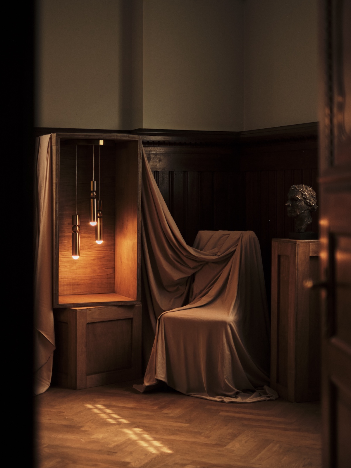 Lee Broom: British Lighting Designer Shaping Stories Through Illumination and Craft |The Aficionados 
