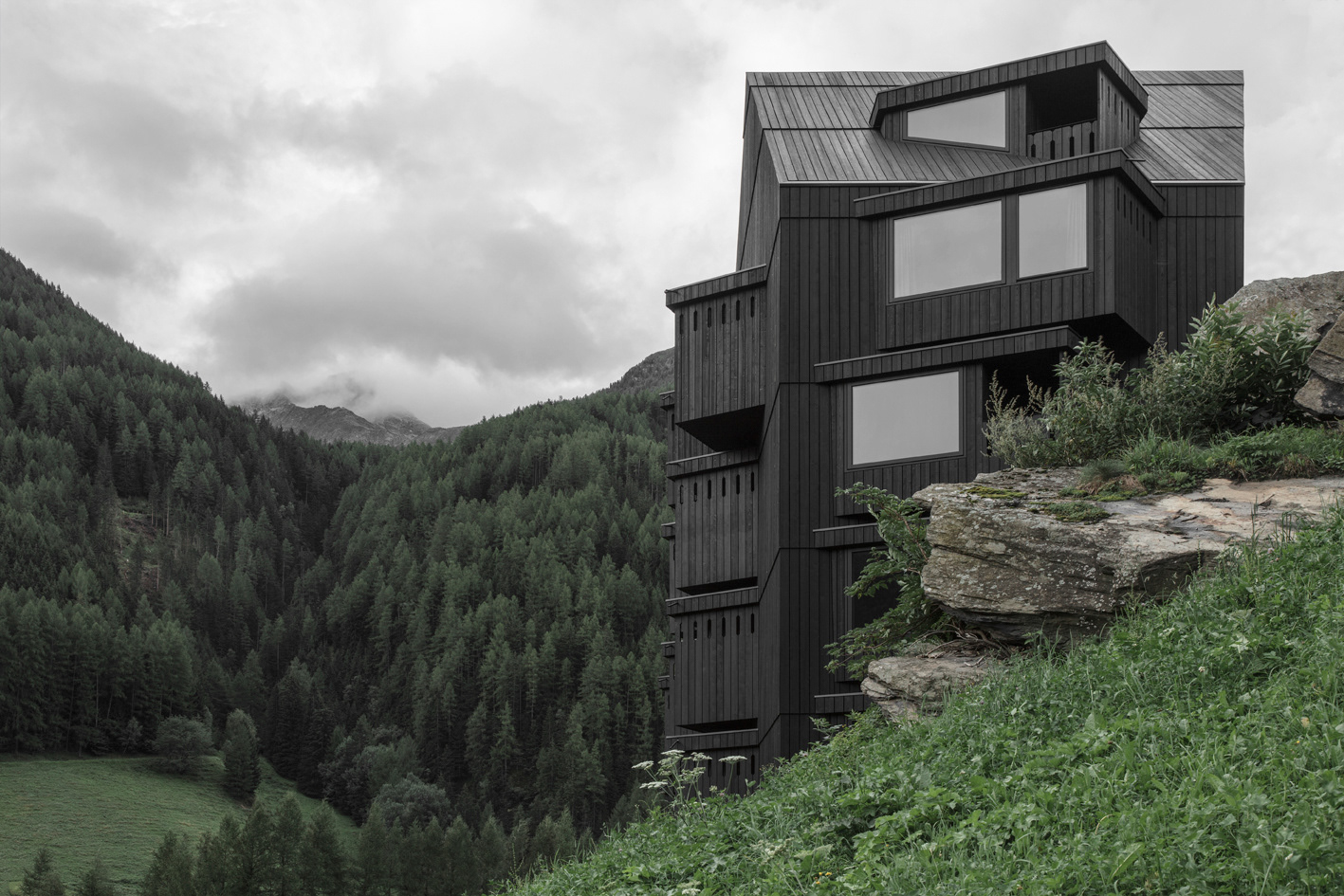 Pedevilla Architects’ Bühelwirt & Atto Suites Design Hotel | The Aficionados