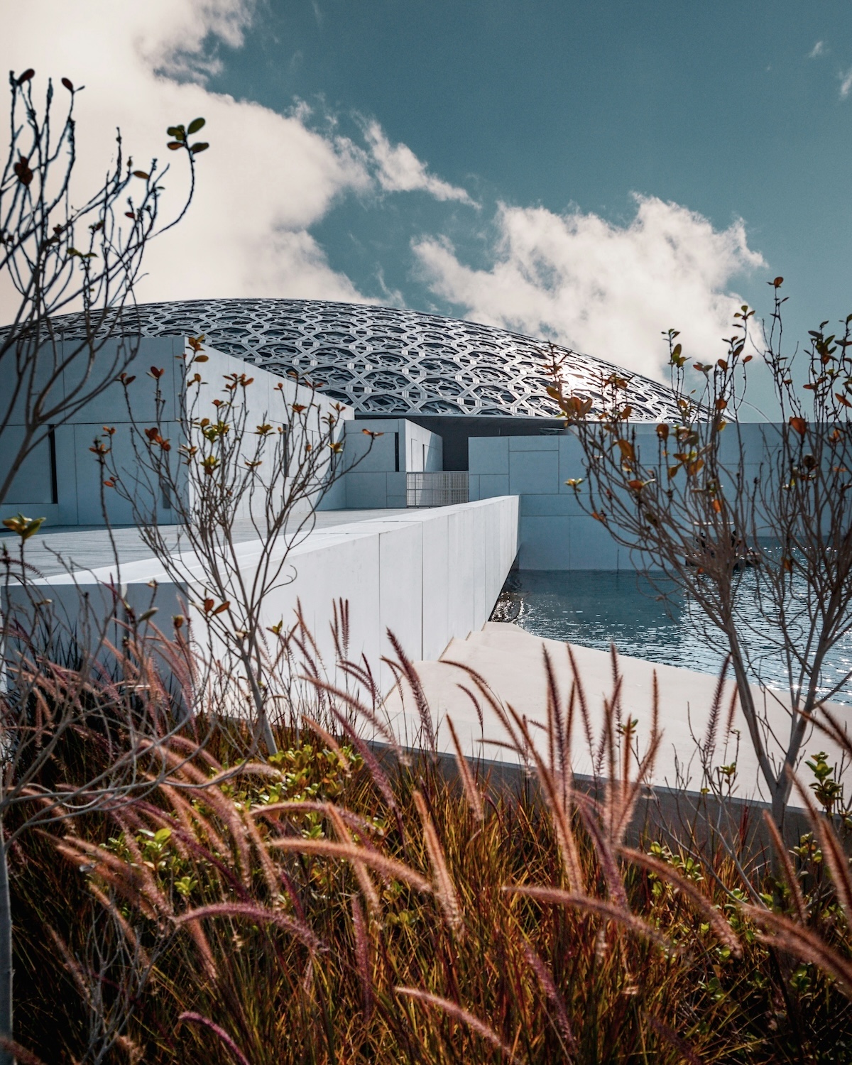 The 99 Modern and Contemporary Art Centers: A Cultural Guide for Art and Architecture Travellers