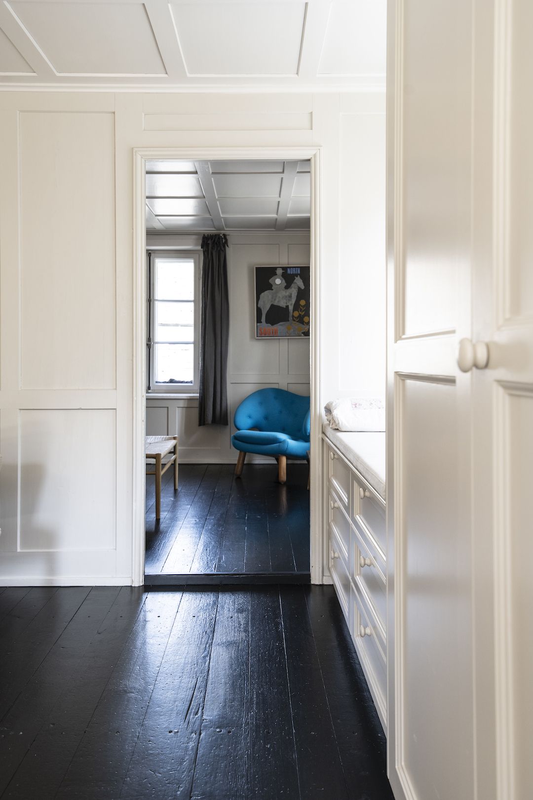 Gloassed wodden fittings Interior design | Ruth Kramer: Interior Designer Behind Brücke 49 & Wildland