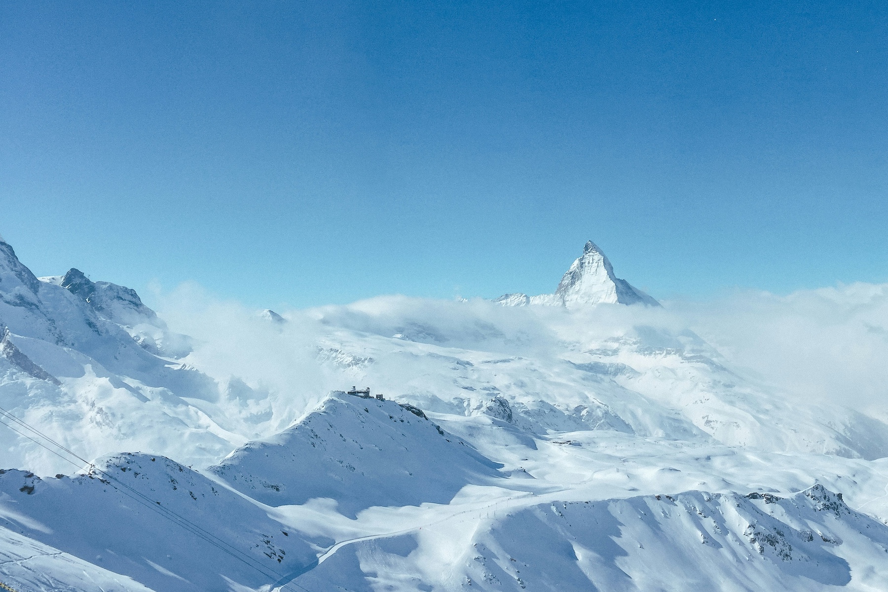 Skiing in Zermatt | The Ultimate Guide to Ski in Valais 