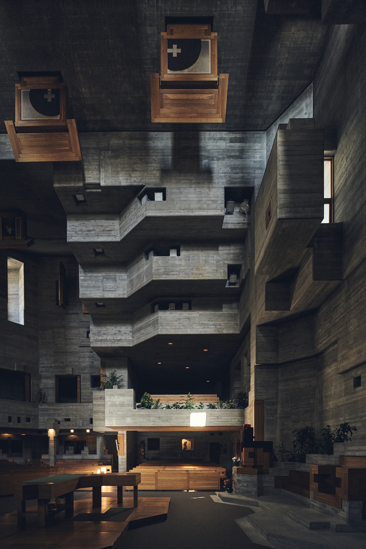 L’Eglise Saint-Nicolas d’Hérémence |  St Nicholas’ Church in the Swiss town of Hérémence | Architect Walter Maria Förderer © Jonathan Ducrest