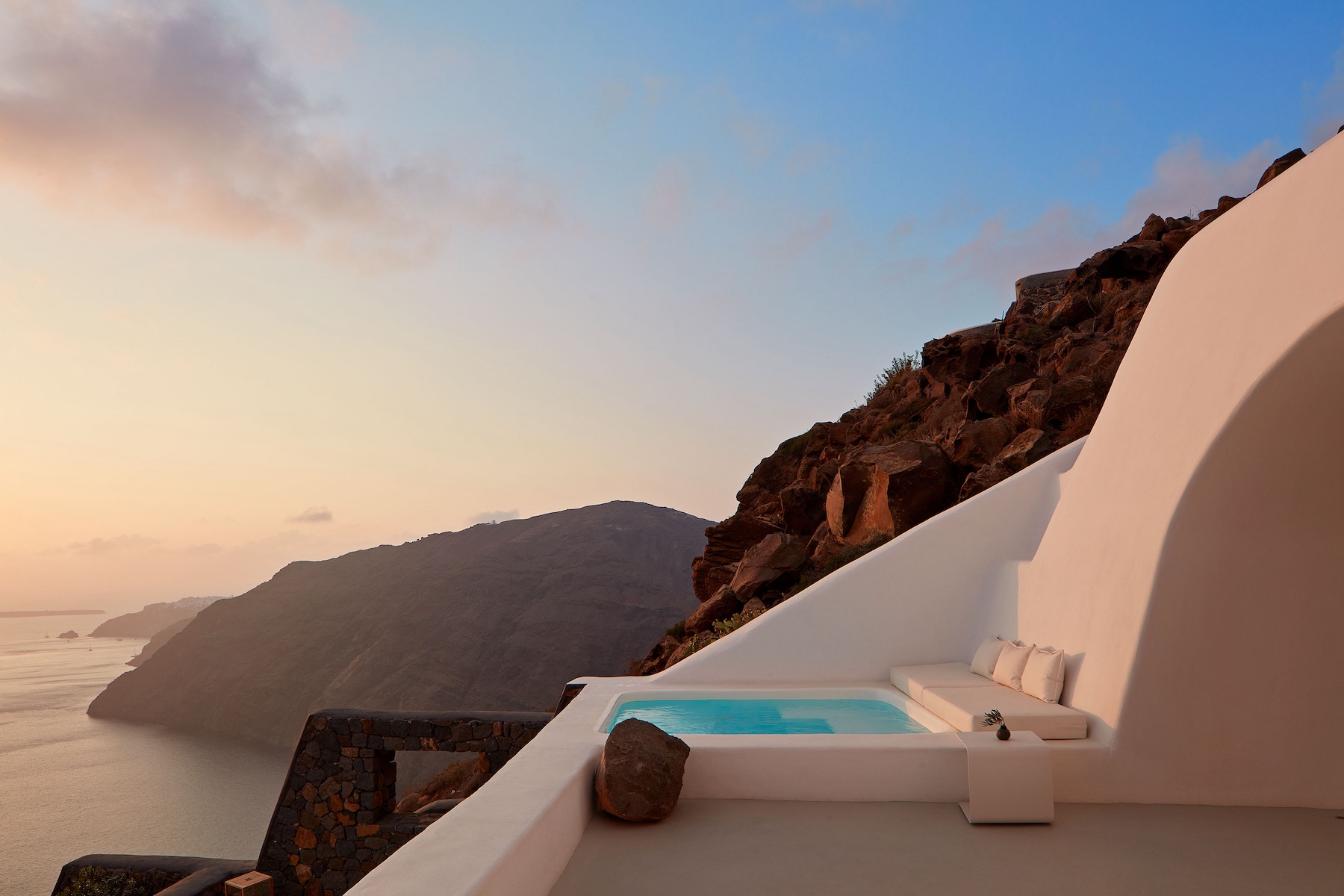 Santorini - on the edge of the Caldera - Cyclades Holidays in Greece, Infinity pool, Luxury Villas 