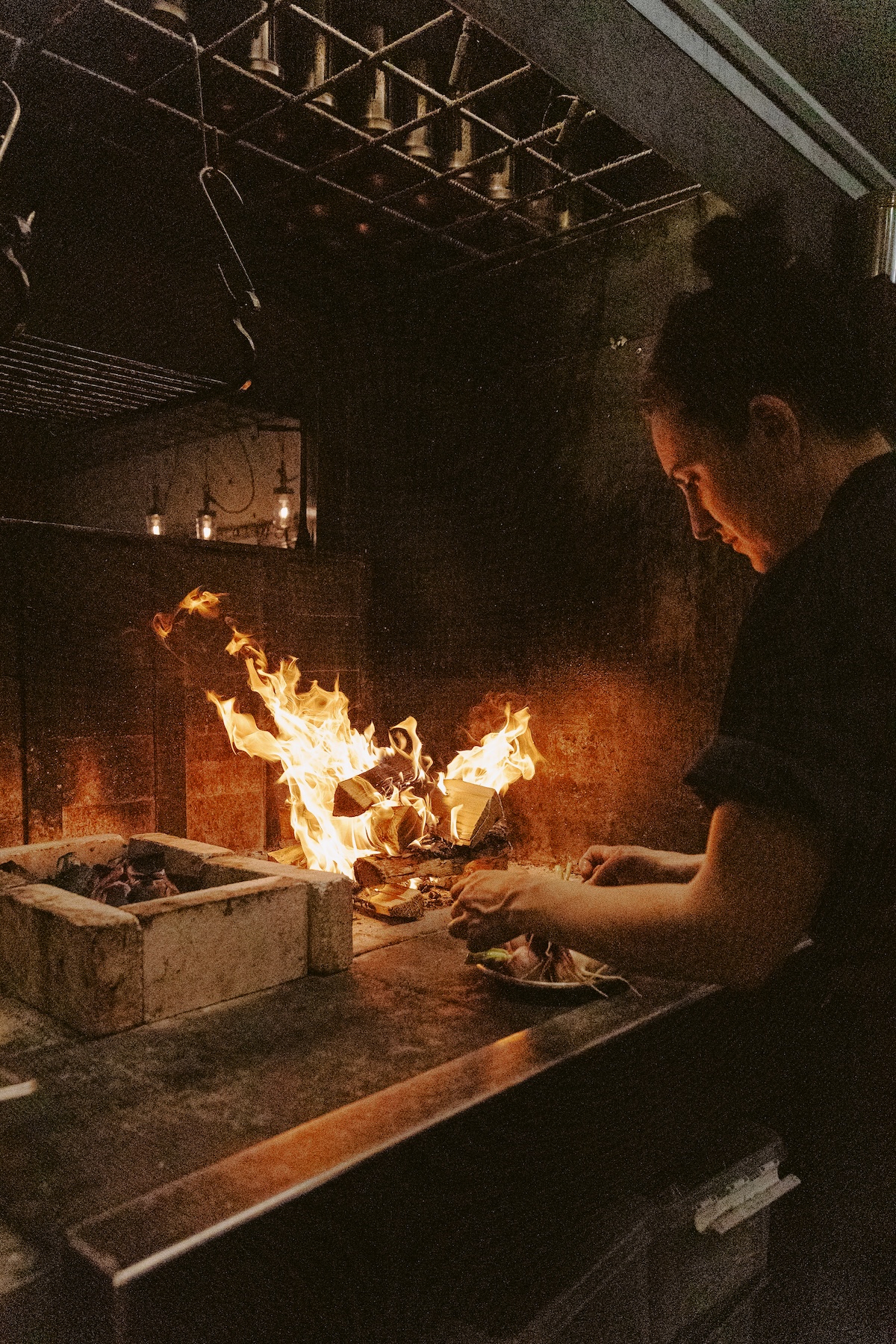 Michelin-starred chef Niklas Ekstedt brings his mastery north to Norway’s Lofoten Archipelago for a culinary pop-up that fuses wilderness, craft and the slow theatre of flame.