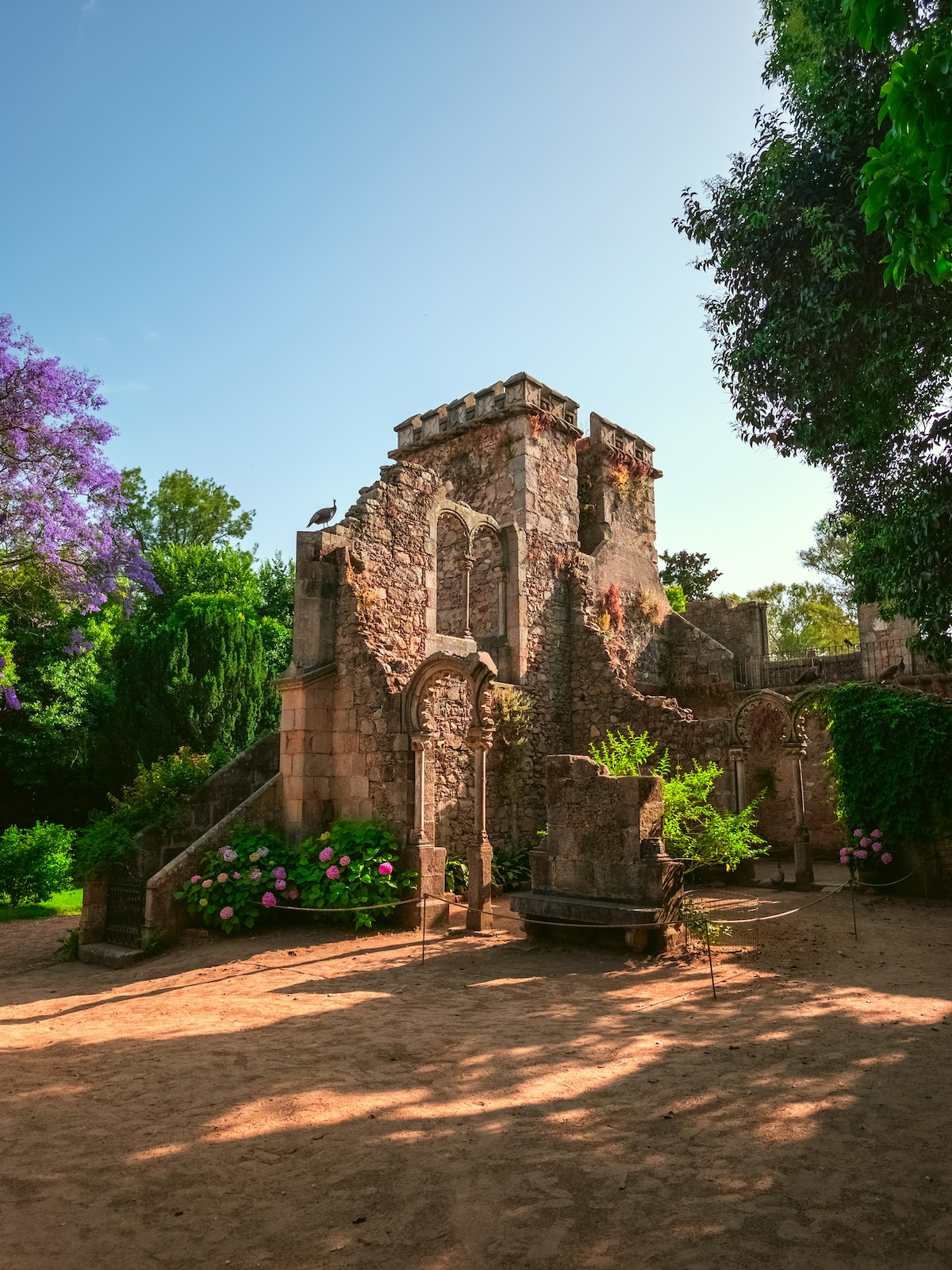 Discover Évora, Alentejo’s cultural capital. Design, architecture, boutique hotels, wine, and heritage combine in Portugal’s boldest UNESCO city escape.