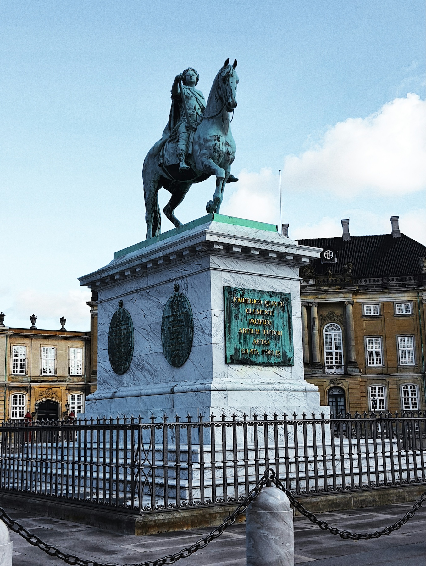 Amalienborg Royal Palace | Copenhagen | The Aficionados