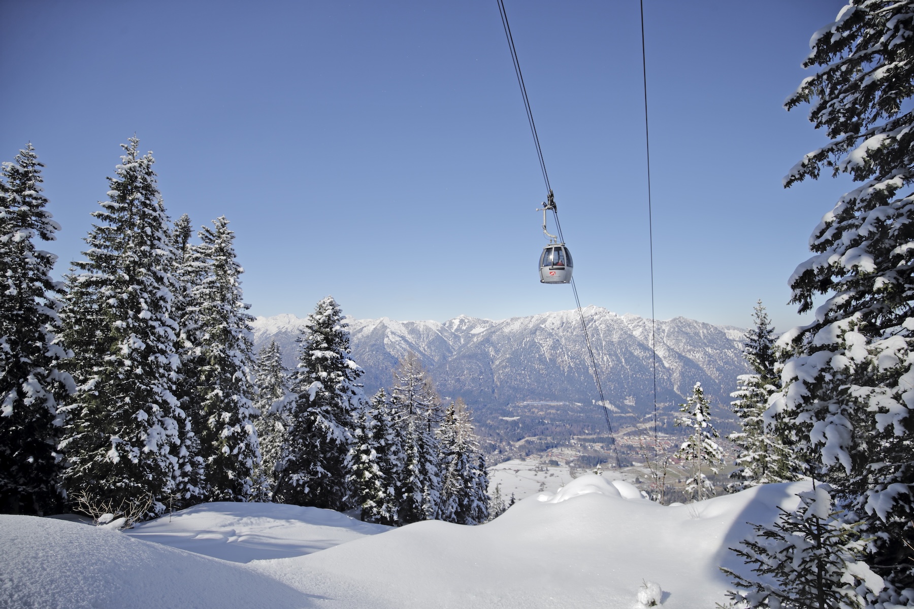 Wetterstein Mountains and Zugspitze Arena | Ski in Germany and Austria 