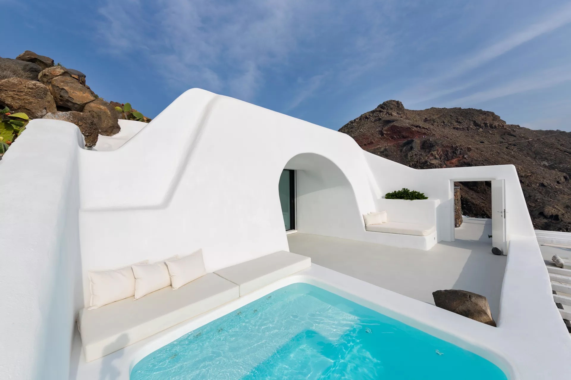 Aenaon Charissa Villa | Santorini Greece | The Aficionados