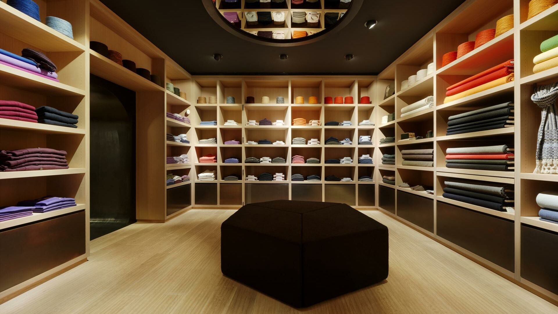 Moessmer Woolly Fashion | The Aficionados