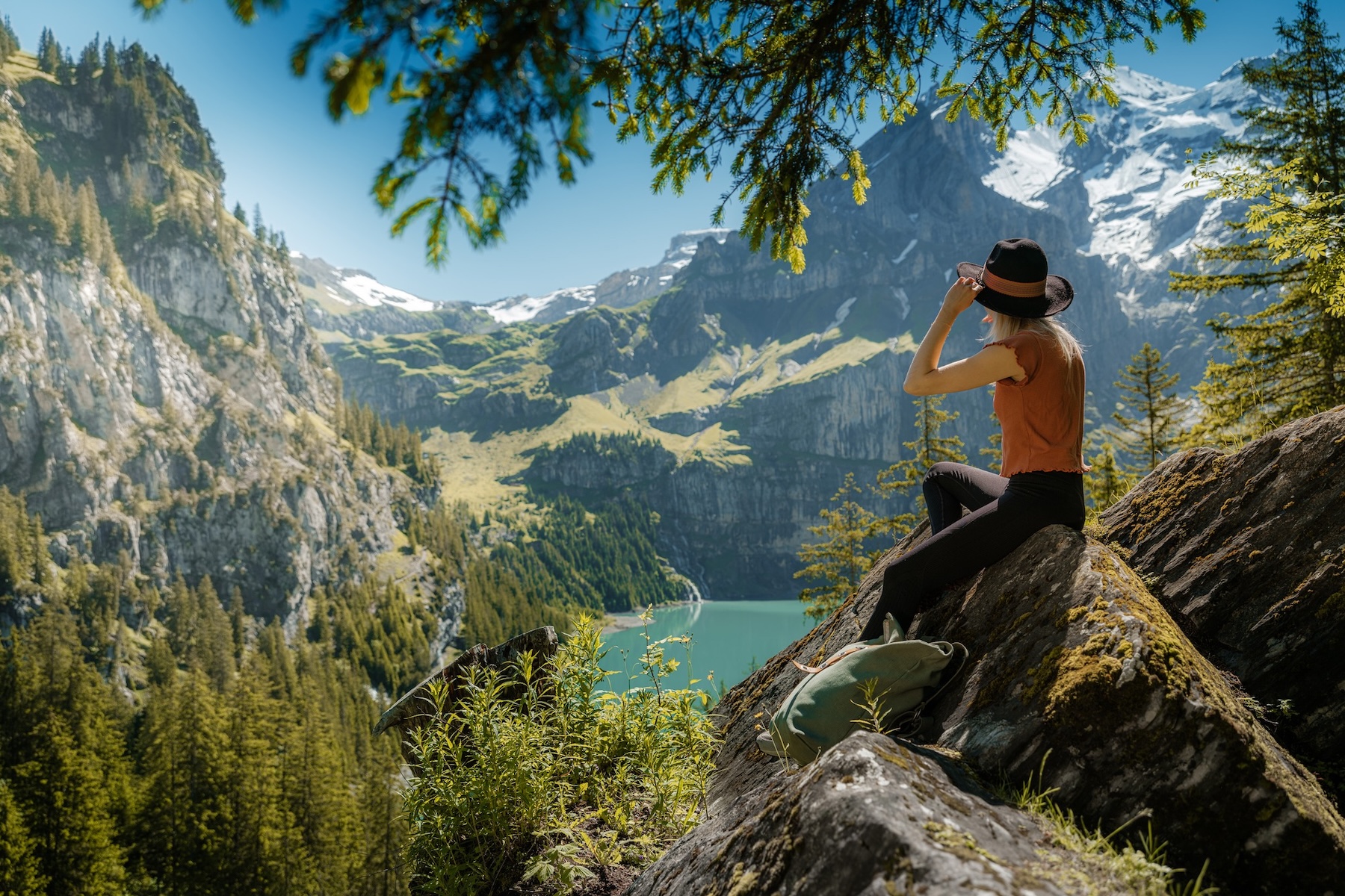 Oeschinensee: Switzerland’s Untouched Alpine Escape & Hidden Gem