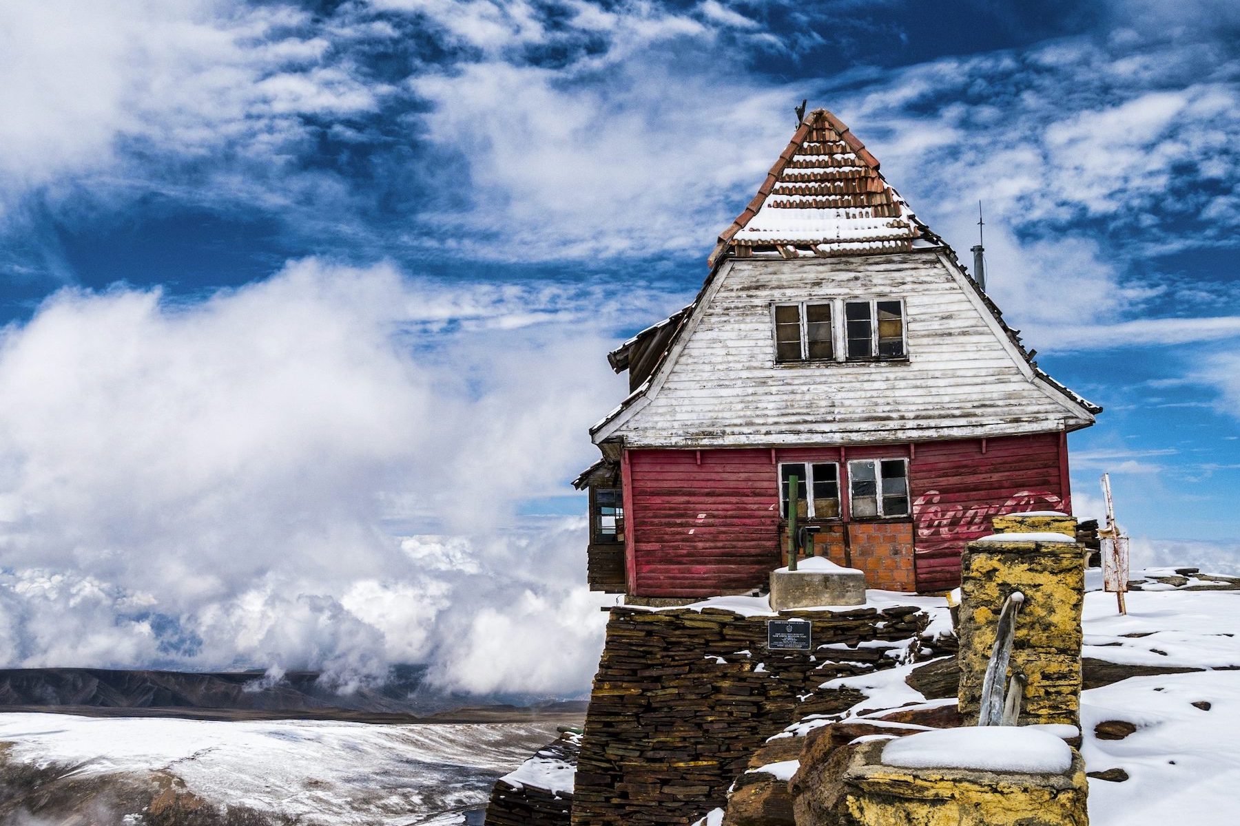 Where to Ski in the Alps | Skiing Guide to the Pistes | The Aficionados 