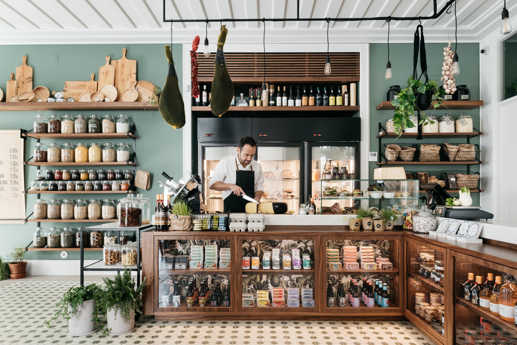 Best Wine Bars in Lisbon | Vino Vero, Senhor Uva, Prado & SEM