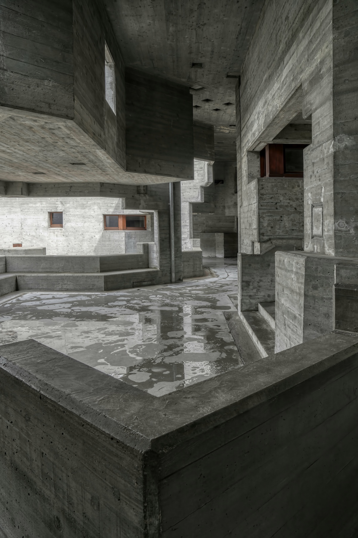 L’Eglise Saint-Nicolas d’Hérémence |  St Nicholas’ Church in the Swiss town of Hérémence | Architect Walter Maria Förderer