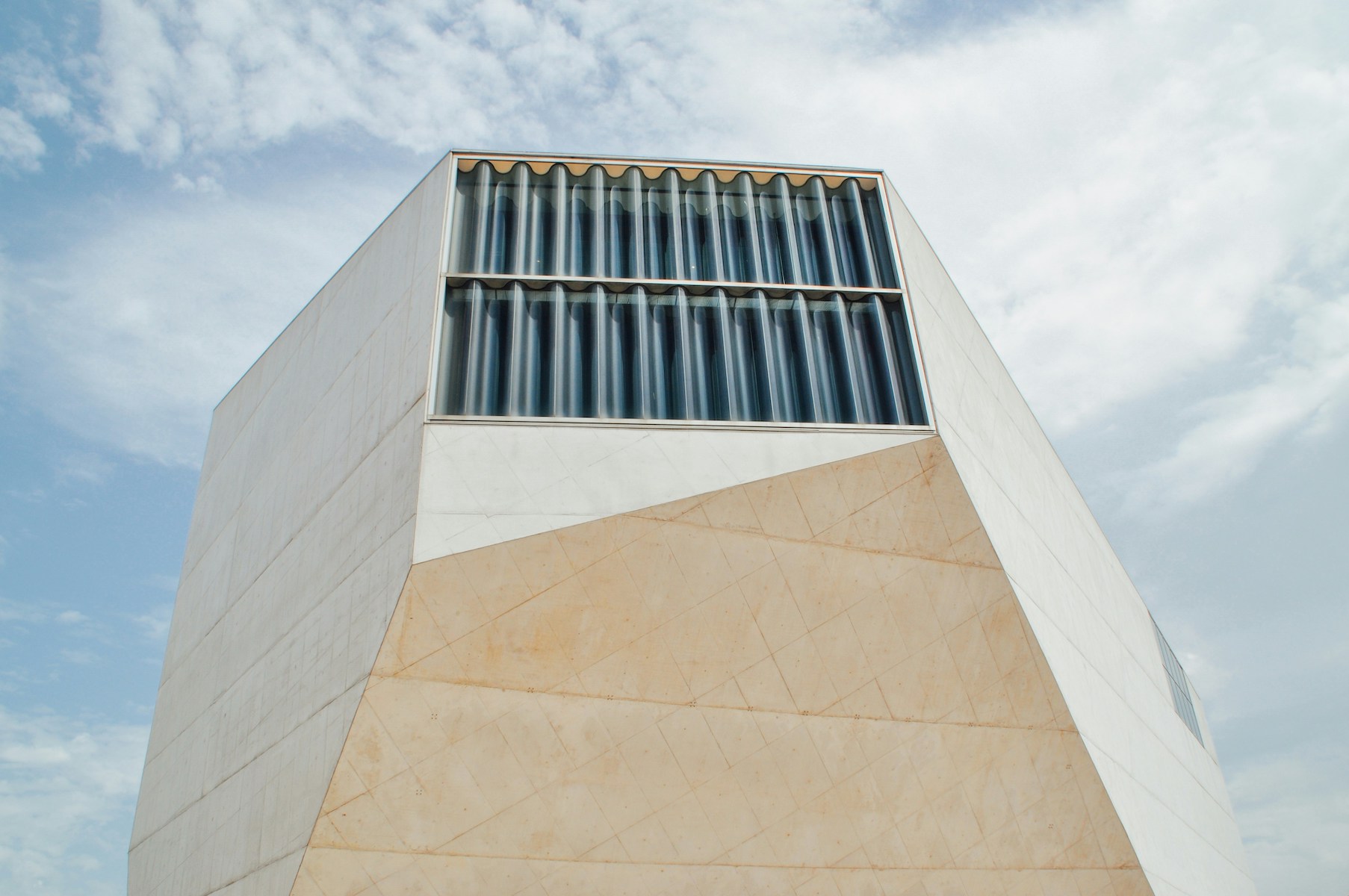 Casa da Música – Rem Koolhaas’ Iconic Sound Sculpture in Porto
