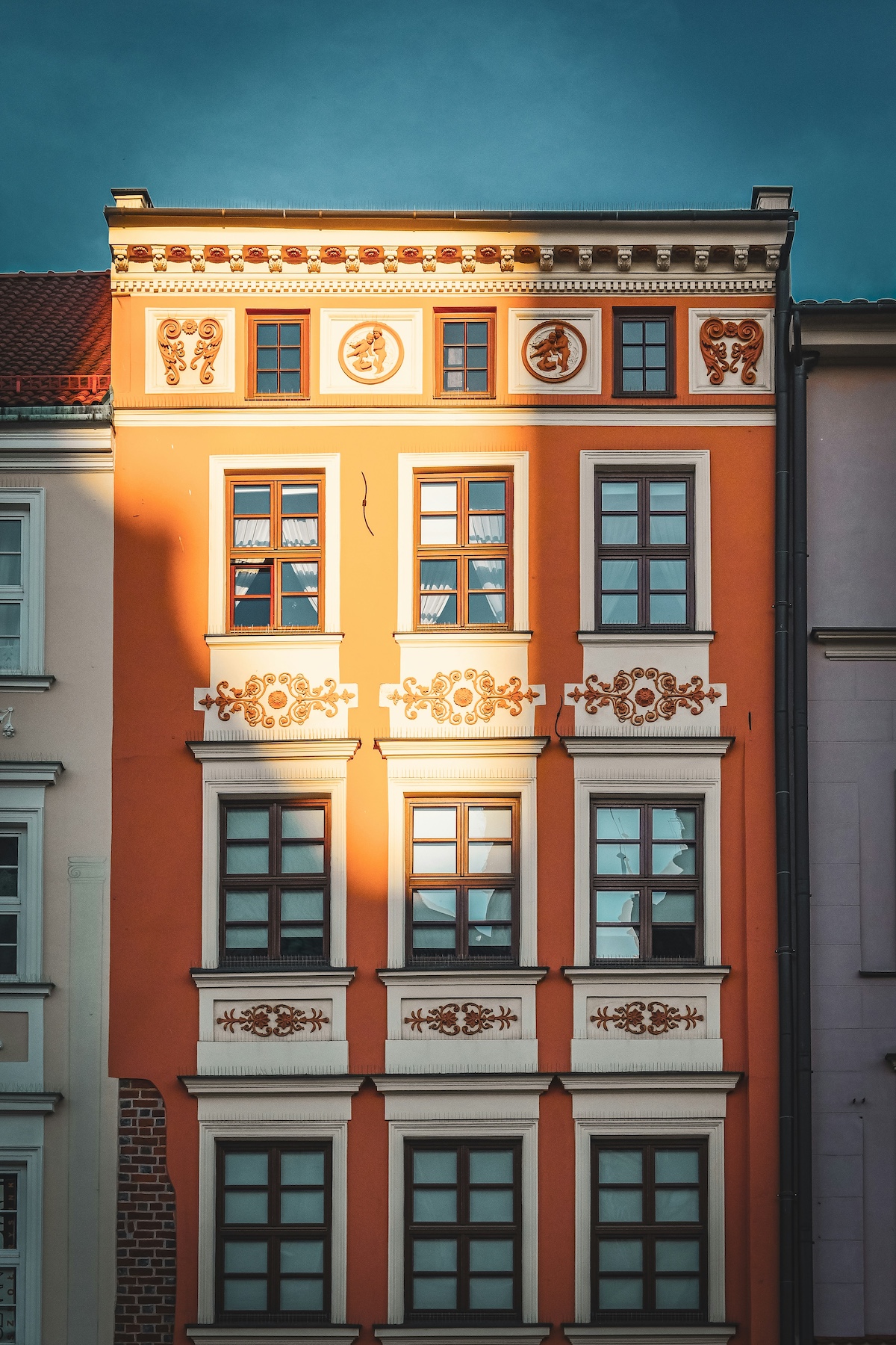 Bairro Alto – Lisbon’s Poetic Soul of Fado, Design and Quiet Drama