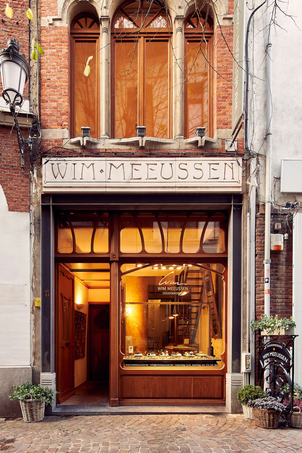 Antwerp’s Diamond District | Must See Travel Guide to Antwerp
